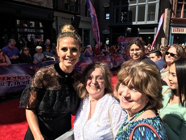On Set with America's Got Talent The votes are in...
City View goes on amazing outings!
Here's a photo of our residents with Heidi Klum, a judge on America's Got Talent.