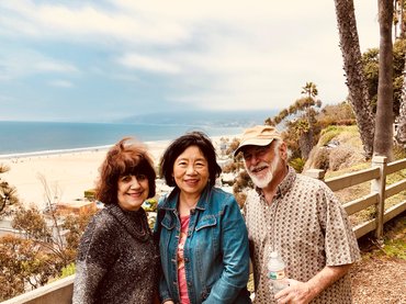 Outings Want a picnic at the beach to kick off the Spring? WHY NOT?!